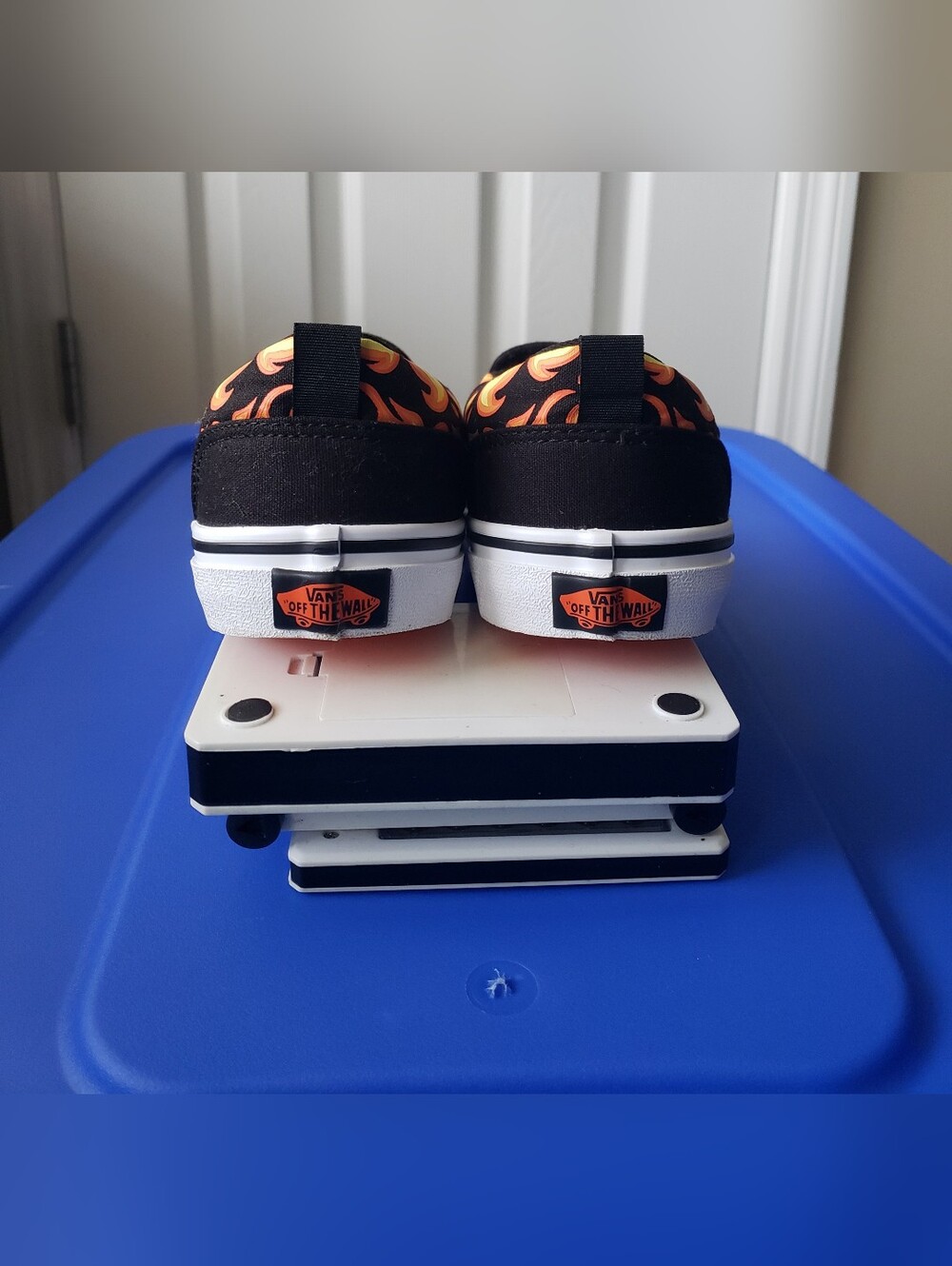 Vans - Picture 3 of 4
